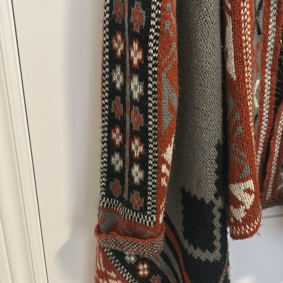 Nevada Blanket Sweater - Picture 4 of 6